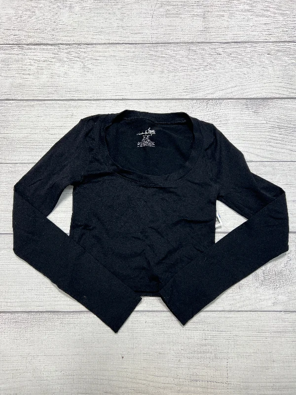 Top Long Sleeve By Free People In Black, Size: M