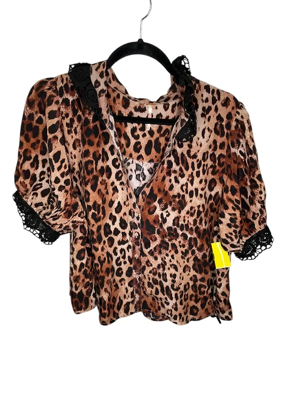 Top Short Sleeve By Free People In Animal Print, Size: L