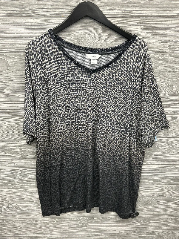 Top Short Sleeve By Cj Banks In Grey, Size: 2x