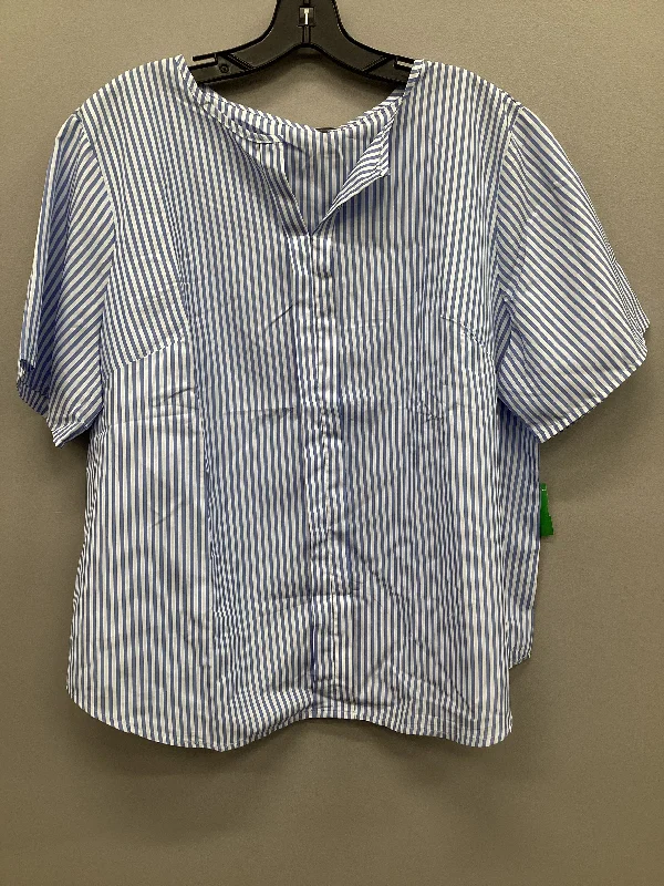 Top Short Sleeve By Clothes Mentor In Blue, Size: 1x