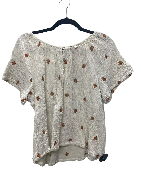 Top Short Sleeve By Wishlist In Cream, Size: M