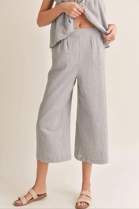 Bird Song Wide Leg Cropped Pant In Cloud Blue