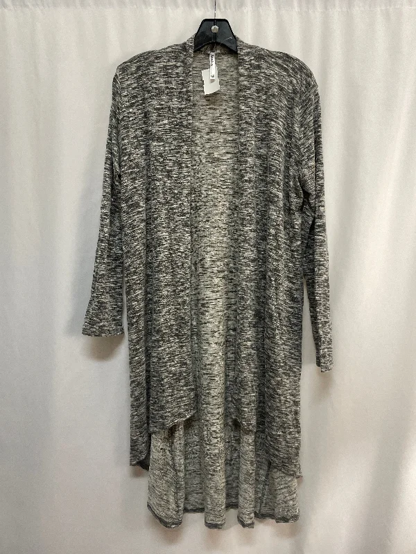 Cardigan By Cmf In Grey, Size: M