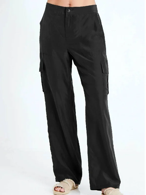 Go At Ease Cargo Pant In Washed Black